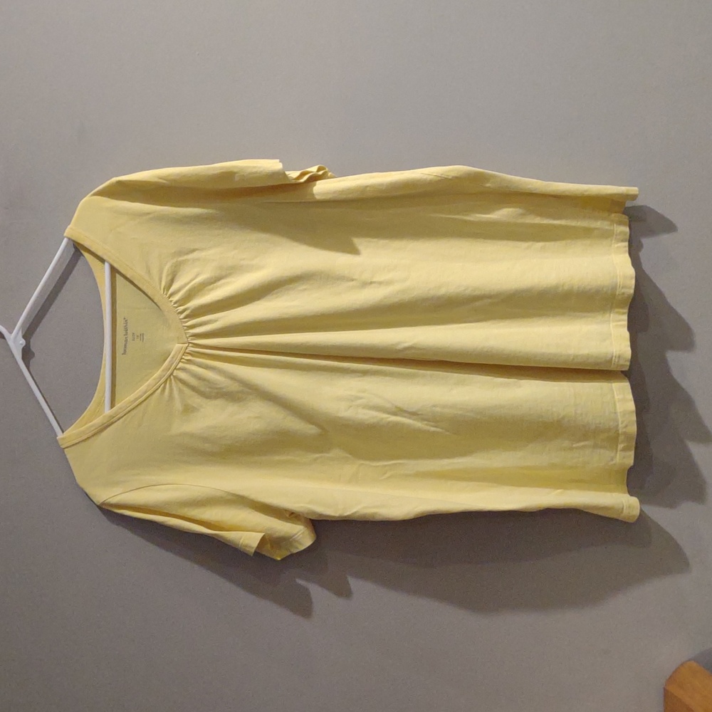 Woman Within 1X Soft Yellow V-Neck Tee‎